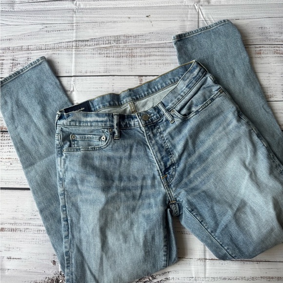 Abercrombie & Fitch Blue Straight Leg Jeans with Natural Fading - Picture 1 of 10
